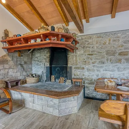 Casa Fortunato With Private Pool Villa *