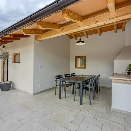 Casa Fortunato With Private Pool Pićan
